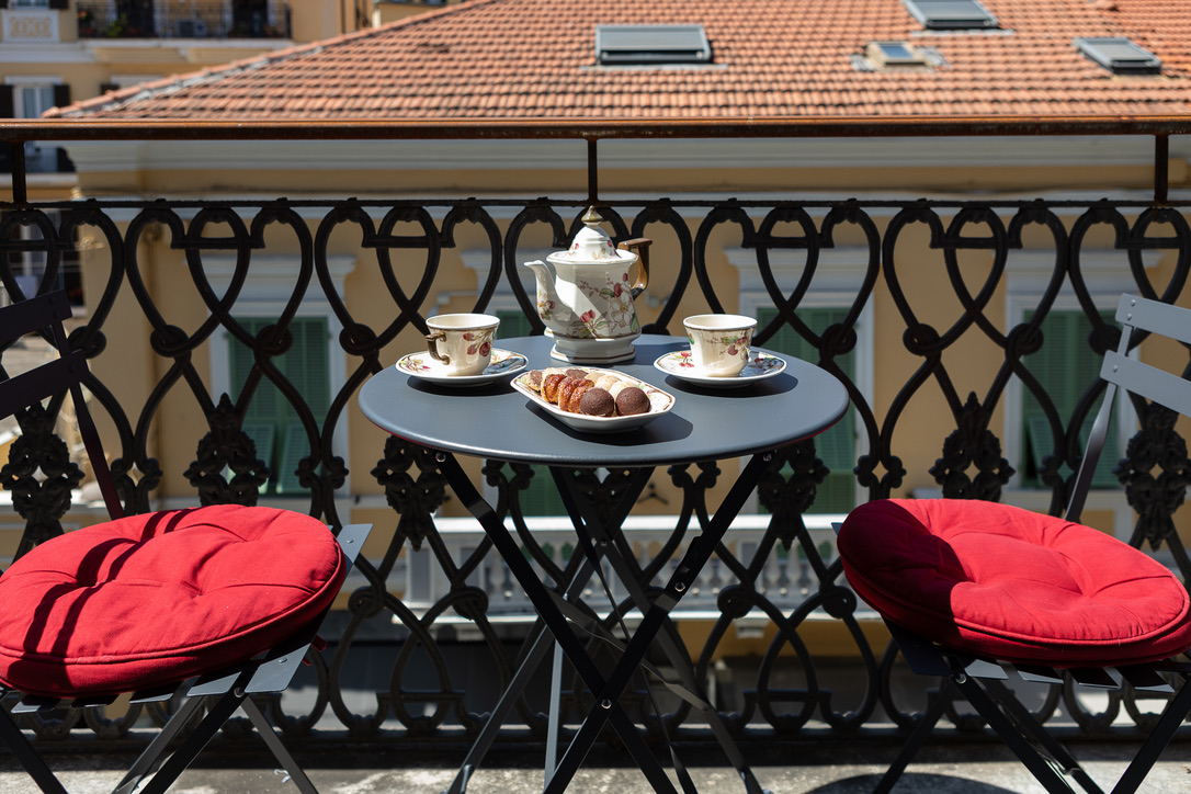 Twins Luxury 2 Bedroom Apartment - Immagine 17